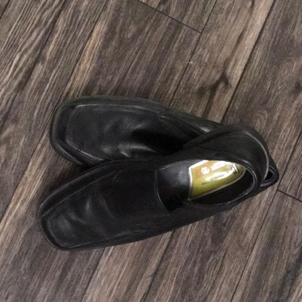 Men’s leather dockers